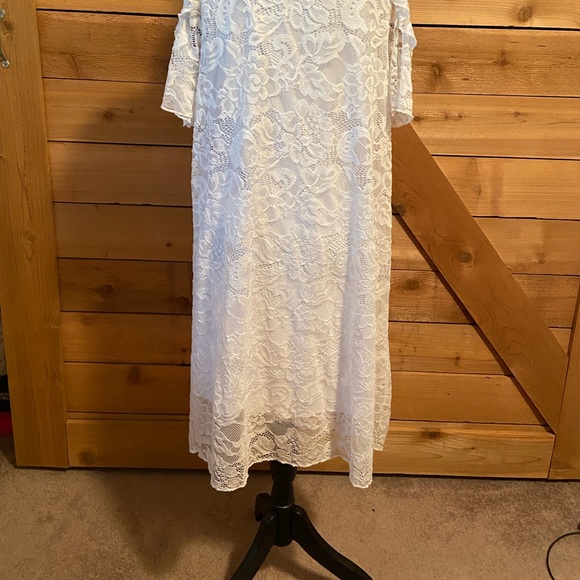 First Look Cold Shoulder White Lace Dress NWOT - Picture 6 of 9